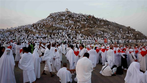 تُعرض على اللجنة العليا أولًا.. السياحة: أسعار الحج تخضع لأي زيادة تطرأ من جانب السعودية