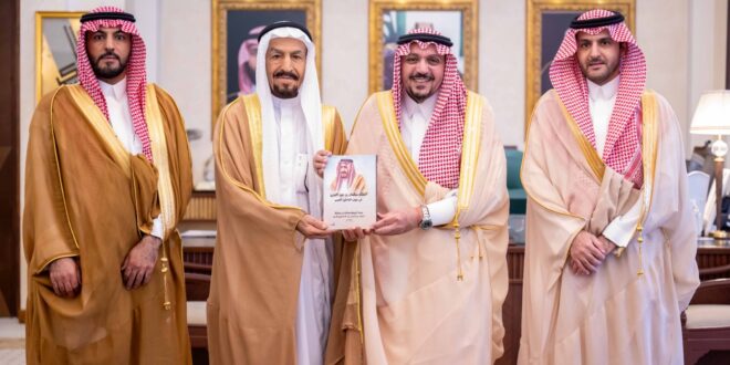 "أميرالقصيم".... يستقبل الدكتور عبدالرحمن المشيقح ويتسلم مؤلفه “الملك سلمان بن عبدالعزيز في عيون الباحثين العرب”#أميرالقصيم... #يستقبل #الدكتور #عبدالرحمن #المشيقح #ويتسلم #مؤلفه #الملك #سلمان #بن #عبدالعزيز #في #عيون #الباحثين #العرب