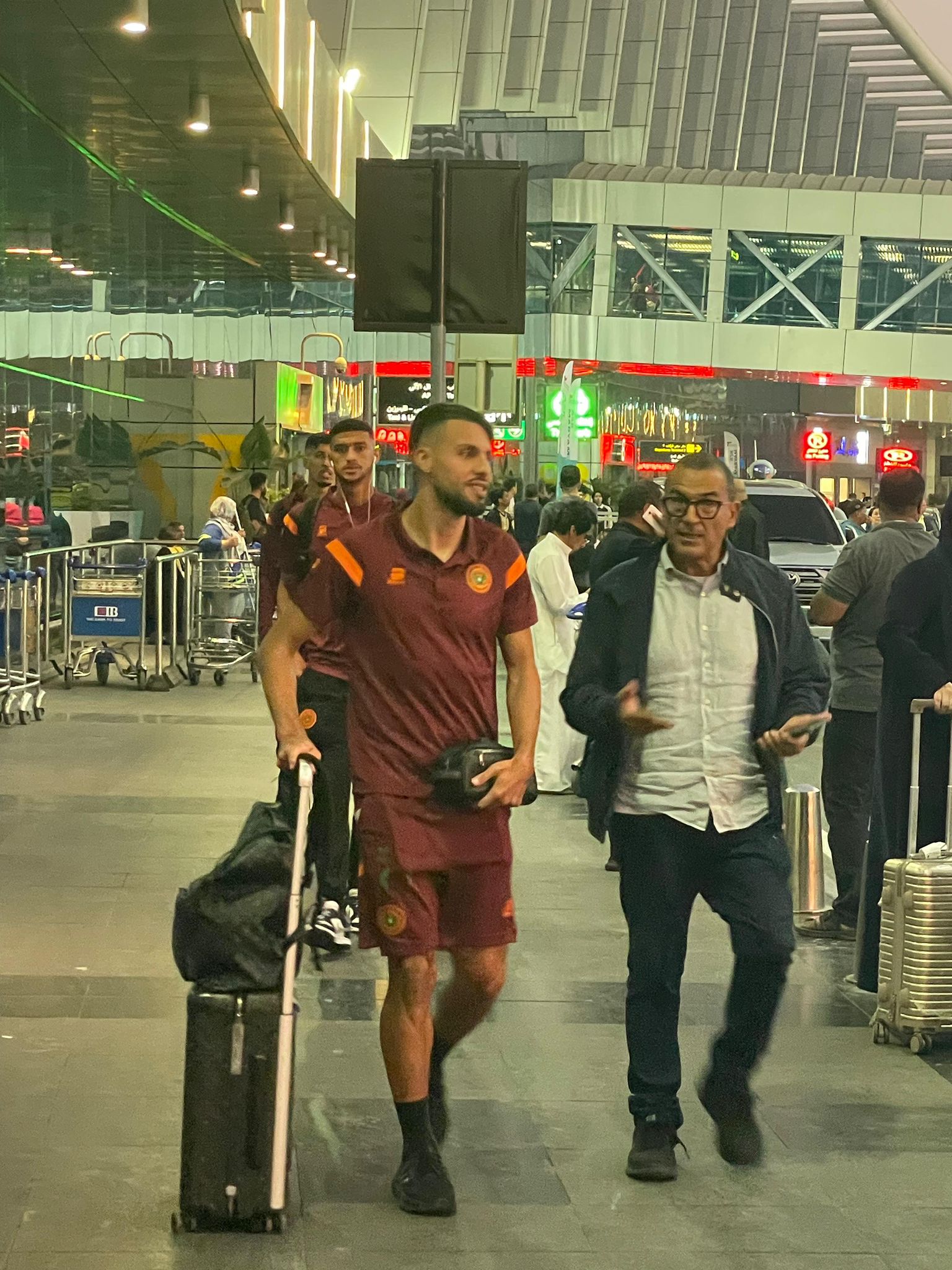 نهضة بركان يصل القاهرة لمواجهة بيراميدز في السوبر الإفريقي |صور – كل الكورة#نهضة #بركان #يصل #القاهرة #لمواجهة #بيراميدز #في #السوبر #الإفريقي #صور #كل #الكورة