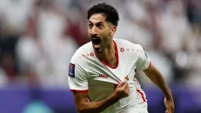 الأهلي يدخل المرحلة الحاسمة مع العربي القطري لضم اللاعب الأردني#الأهلي #يدخل #المرحلة #الحاسمة #مع #العربي #القطري #لضم #اللاعب #الأردني