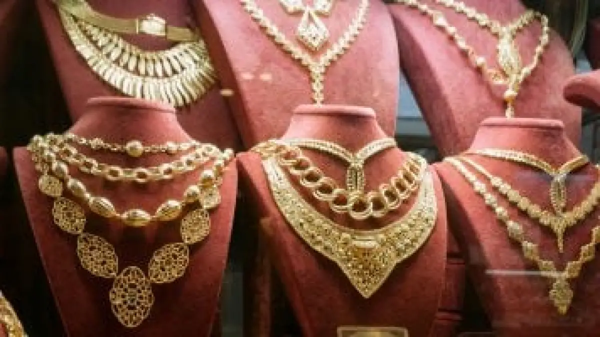 تخطى عيار 24 القمة.. أسعار الذهب في محلات الصاغة بمنتصف تعاملات السبت#تخطى #عيار #القمة. #أسعار #الذهب #في #محلات #الصاغة #بمنتصف #تعاملات #السبت