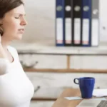 تمرين لمدة دقيقتين.. حركة يومية بسيطة تنهي معاناة آلام الظهر بشكل دائم#تمرين #لمدة #دقيقتين. #حركة #يومية #بسيطة #تنهي #معاناة #آلام #الظهر #بشكل #دائم