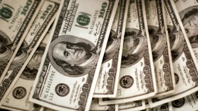 سعر الدولار مقابل الجنيه المصري يشهد هبوطًا مفاجئًا قبل قرار الفيدرالي المرتقب الأربعاء 10 ديسمبر 2025#سعر #الدولار #مقابل #الجنيه #المصري #يشهد #هبوطا #مفاجئا #قبل #قرار #الفيدرالي #المرتقب #الأربعاء #ديسمبر