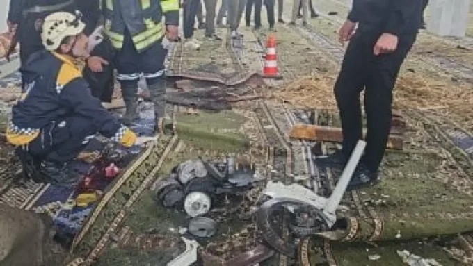 سقوط ضحايا.. تفجير عبوة ناسفة داخل مسجد في سوريا أثناء صلاة الجمعة#سقوط #ضحايا. #تفجير #عبوة #ناسفة #داخل #مسجد #في #سوريا #أثناء #صلاة #الجمعة