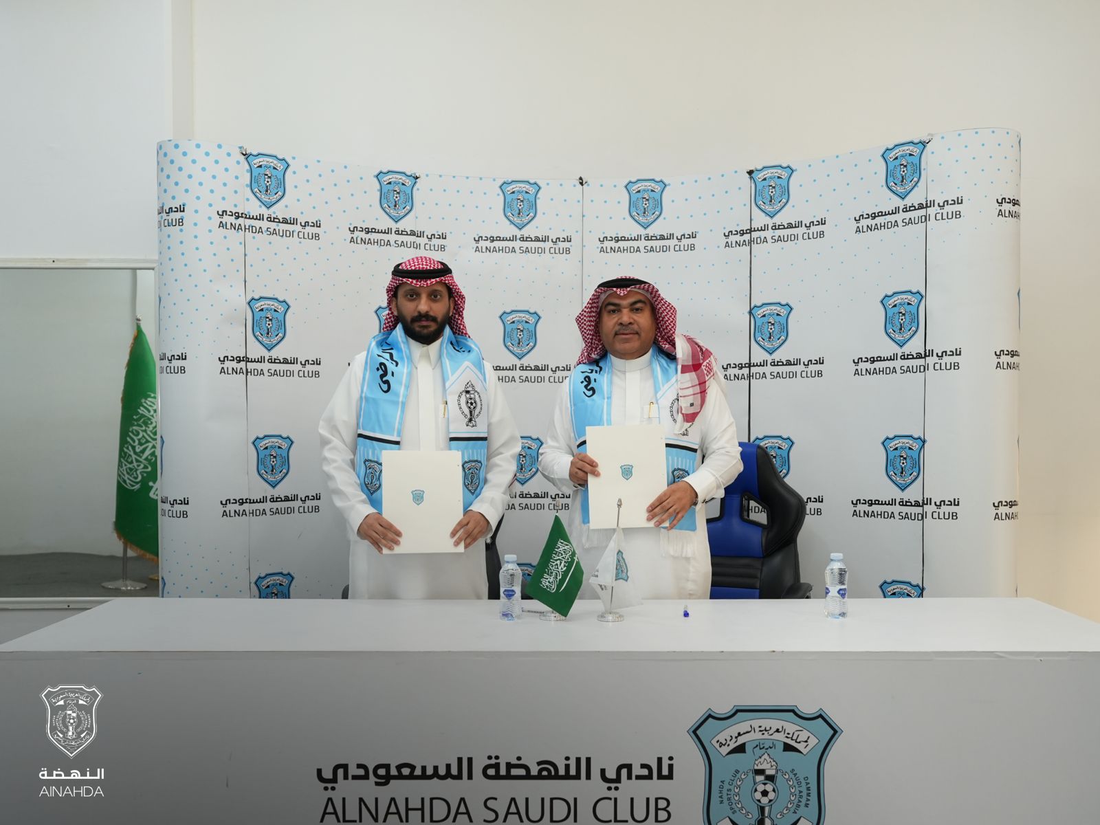 "نادي النهضة "….يوقع مع شركة اوف سايد#نادي #النهضة #.يوقع #مع #شركة #اوف #سايد