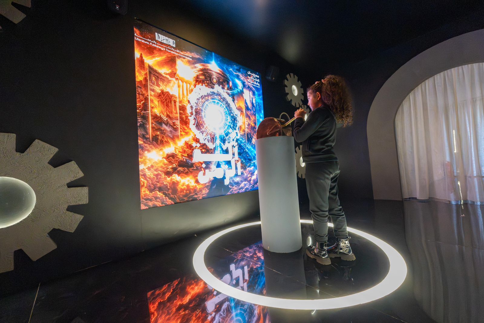 "آلة الزمن" تنقل زوار مهرجان الكتّاب والقرّاء بين العصور#آلة #الزمن #تنقل #زوار #مهرجان #الكتاب #والقراء #بين #العصور