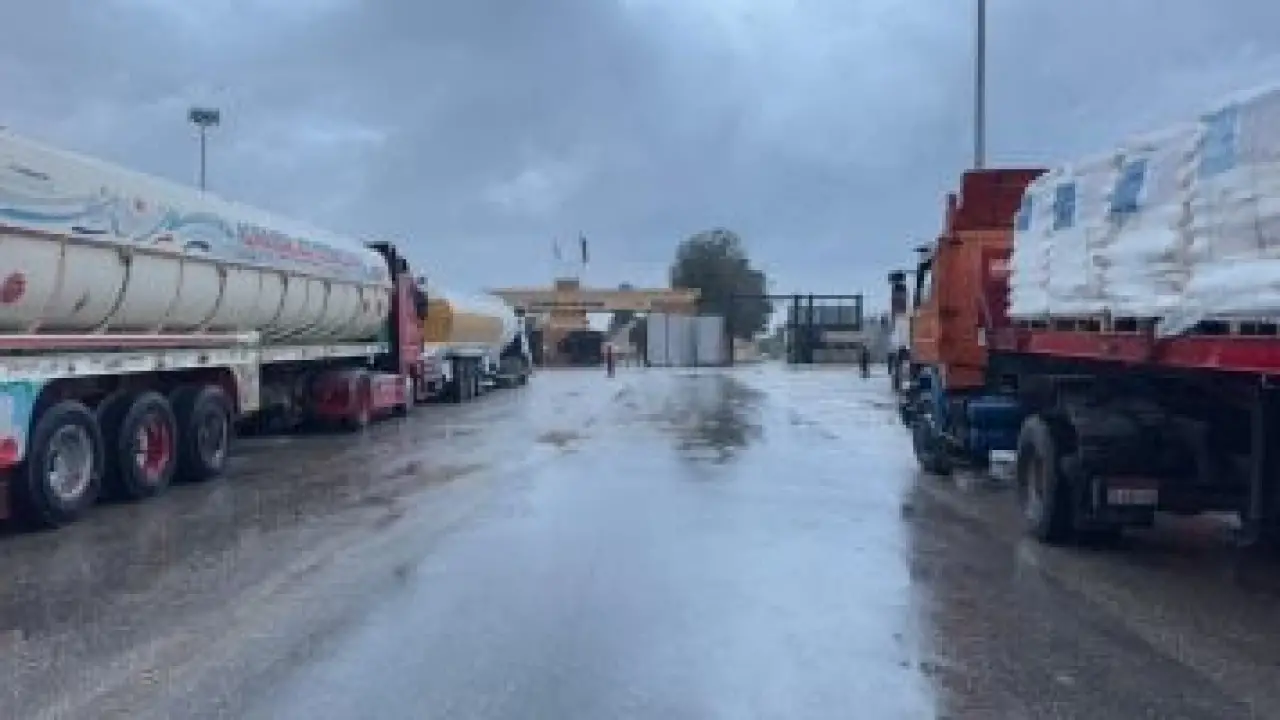 أرقام قياسية.. وصول 1053 شاحنة مساعدات ووقود إلى غزة خلال 5 أيام#أرقام #قياسية. #وصول #شاحنة #مساعدات #ووقود #إلى #غزة #خلال #أيام