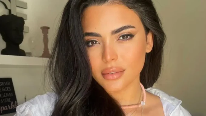 أسماء جلال.. بطلة فيلم 4 عرفي تنهي الجدل بشأن مفاجآت أعمالها القادمة#أسماء #جلال. #بطلة #فيلم #عرفي #تنهي #الجدل #بشأن #مفاجآت #أعمالها #القادمة