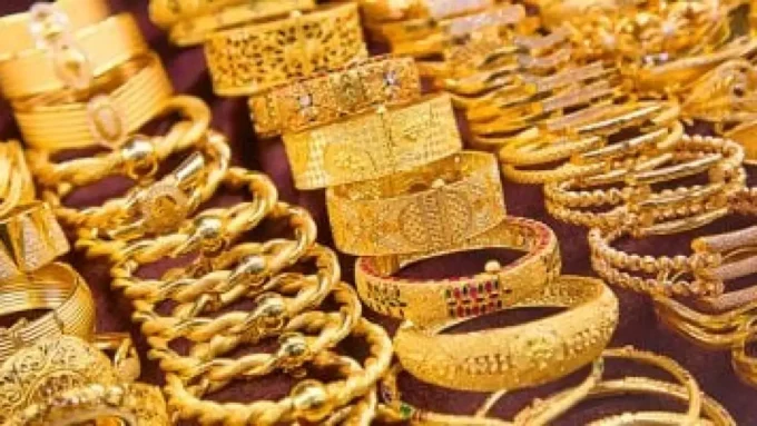 أسواق الذهب تشتعل.. قفزة مفاجئة في أسعار العيارات بمصر رغم هدوء البورصة العالمية#أسواق #الذهب #تشتعل. #قفزة #مفاجئة #في #أسعار #العيارات #بمصر #رغم #هدوء #البورصة #العالمية