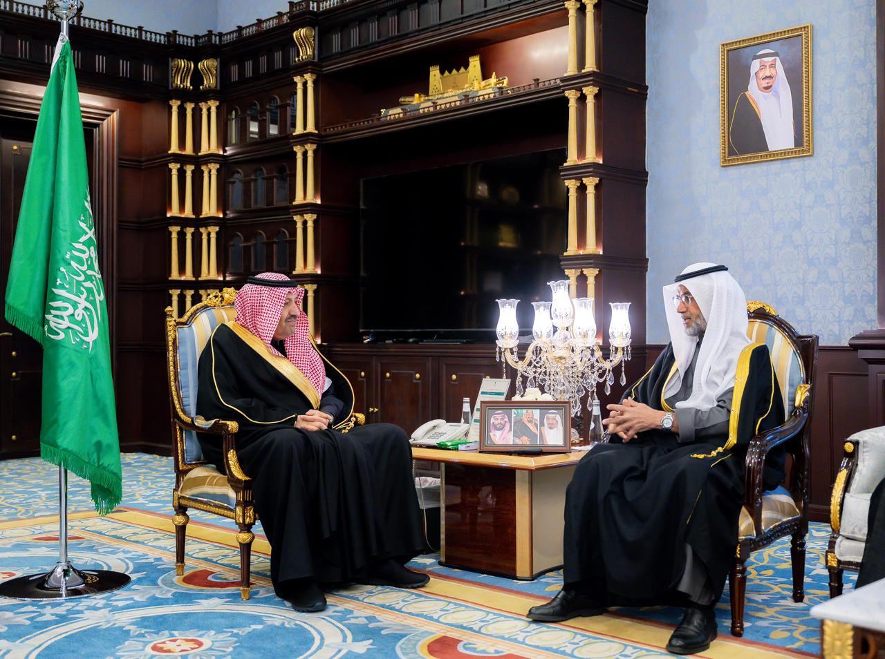 أمير الباحة يستقبل الرئيس التنفيذي لهيئة المساحة الجيولوجية#أمير #الباحة #يستقبل #الرئيس #التنفيذي #لهيئة #المساحة #الجيولوجية