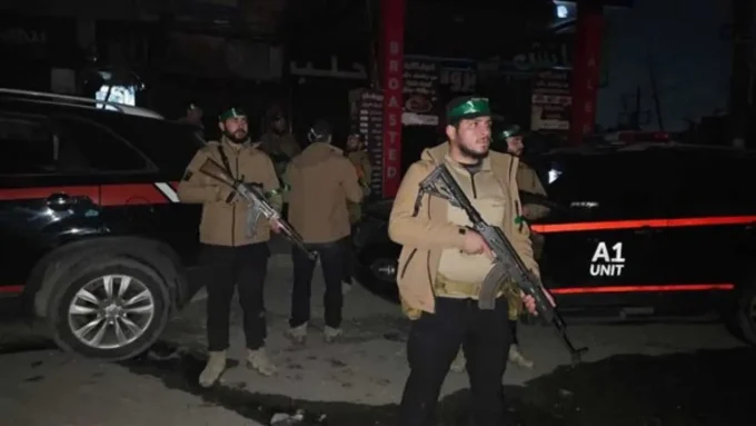 الجيش السوري يفتح ممرات خروج المسلحين ويوقف العمليات العسكرية مؤقتاً#الجيش #السوري #يفتح #ممرات #خروج #المسلحين #ويوقف #العمليات #العسكرية #مؤقتا