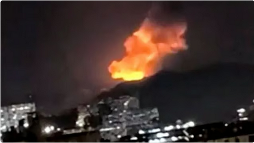 انفجارات قوية تهز عاصمة فنزويلا وانقطاع التيار الكهربائي عن المنطقة الجنوبية من المدينة#انفجارات #قوية #تهز #عاصمة #فنزويلا #وانقطاع #التيار #الكهربائي #عن #المنطقة #الجنوبية #من #المدينة