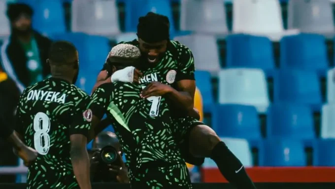 بسبب "الغلابة".. تعليق ناري بعد إلغاء هدف نيجيريا يثير ضجة واسعة بالشارع الرياضي#بسبب #الغلابة. #تعليق #ناري #بعد #إلغاء #هدف #نيجيريا #يثير #ضجة #واسعة #بالشارع #الرياضي