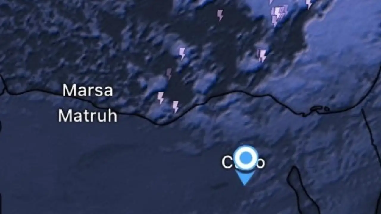 تحذير أحمر.. منخفض جوي يضرب المحافظات الساحلية ويشل حركة الملاحة تماماً#تحذير #أحمر. #منخفض #جوي #يضرب #المحافظات #الساحلية #ويشل #حركة #الملاحة #تماما