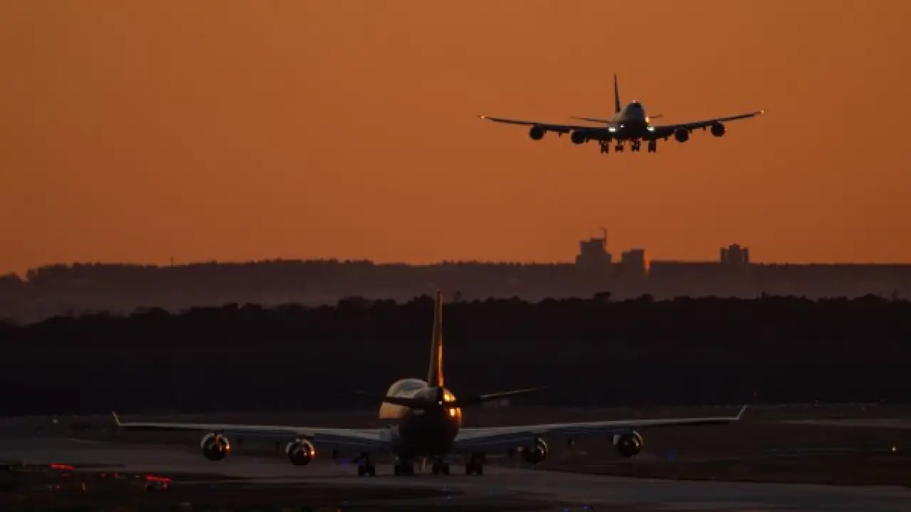تحذير أوروبي عاجل.. قرار حاسم بشأن عبور الطائرات فوق الأجواء الإيرانية بداية 2026#تحذير #أوروبي #عاجل. #قرار #حاسم #بشأن #عبور #الطائرات #فوق #الأجواء #الإيرانية #بداية