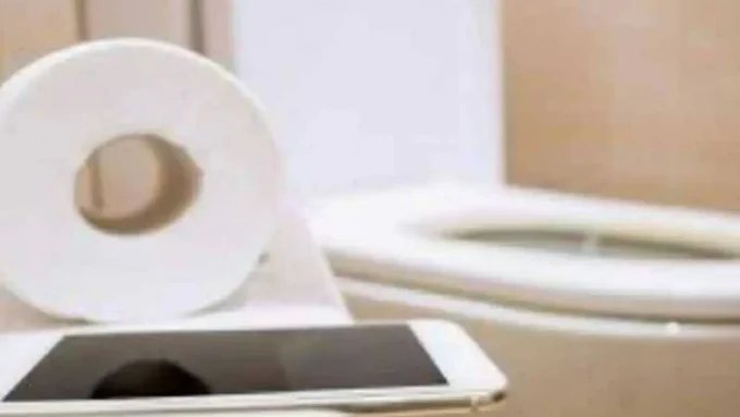 تحذير طبي مرعب.. عادة يومية في الحمام تهددك بأمراض لم تكن تتوقعها#تحذير #طبي #مرعب. #عادة #يومية #في #الحمام #تهددك #بأمراض #لم #تكن #تتوقعها