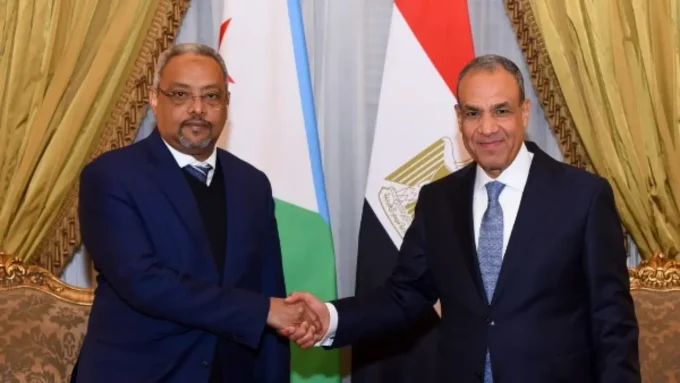 تحرك مصري جيبوتي.. رسالة شديدة اللهجة تنهي الجدل حول سيادة الصومال ونفوذ المنطقة#تحرك #مصري #جيبوتي. #رسالة #شديدة #اللهجة #تنهي #الجدل #حول #سيادة #الصومال #ونفوذ #المنطقة