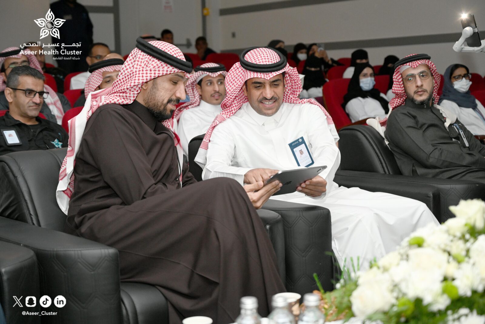 تدشين مسار خدمة دعم القلب والرئة الصناعية خارج الجسم (ECMO)بتجمع عسير الصحي#تدشين #مسار #خدمة #دعم #القلب #والرئة #الصناعية #خارج #الجسم #ECMOبتجمع #عسير #الصحي