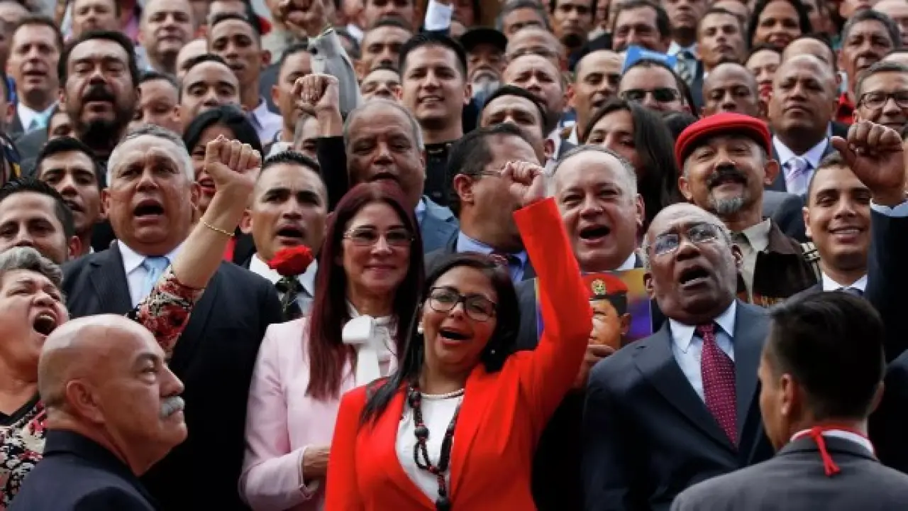 تهديدات واشنطن.. رئيسة فنزويلا تحسم مصير المواجهة بقرار يترقب العالم نتائجه الصادمة#تهديدات #واشنطن. #رئيسة #فنزويلا #تحسم #مصير #المواجهة #بقرار #يترقب #العالم #نتائجه #الصادمة