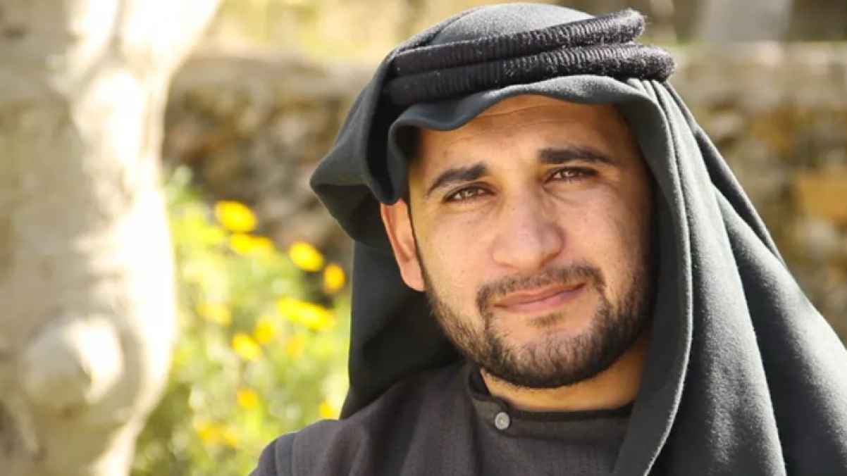 تَفَاصِيلُ رَحِيلِ "حَكَوَاتِي فِلَسْطِين" حَمْزَةَ العَقْرَبَاوِي بِحَادِثَةٍ صَادِمَةٍ#تفاصيل #رحيل #حكواتي #فلسطين #حمزة #العقرباوي #بحادثة #صادمة