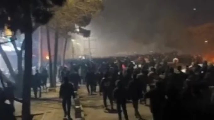 حصيلة دامية.. مقتل عنصرين وإصابة 270 شرطياً خلال احتجاجات إيران الأخيرة#حصيلة #دامية. #مقتل #عنصرين #وإصابة #شرطيا #خلال #احتجاجات #إيران #الأخيرة