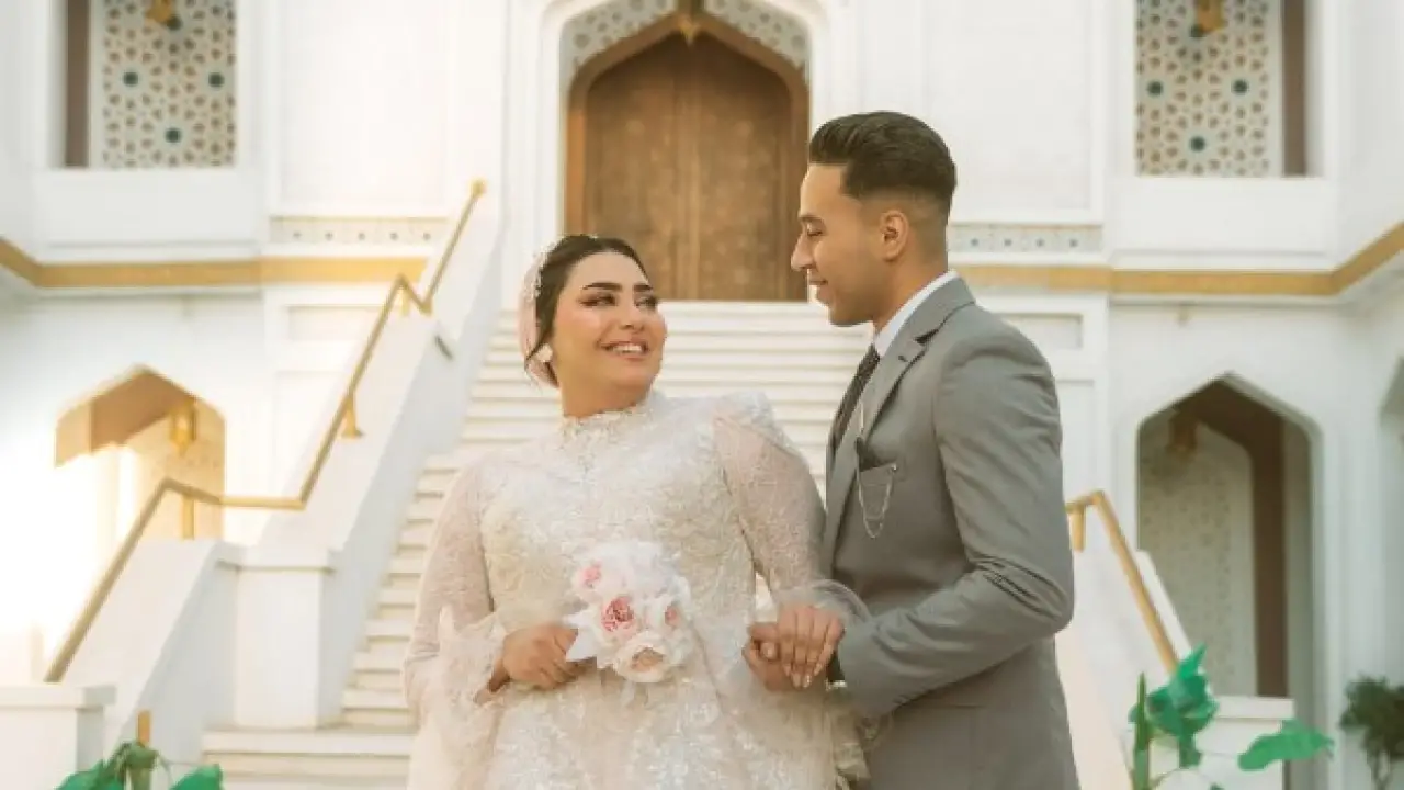 خطوبة رؤى وبهاء.. لقطات مسربة تثير تساؤلات المتابعين حول هوية العريس الجديد#خطوبة #رؤى #وبهاء. #لقطات #مسربة #تثير #تساؤلات #المتابعين #حول #هوية #العريس #الجديد