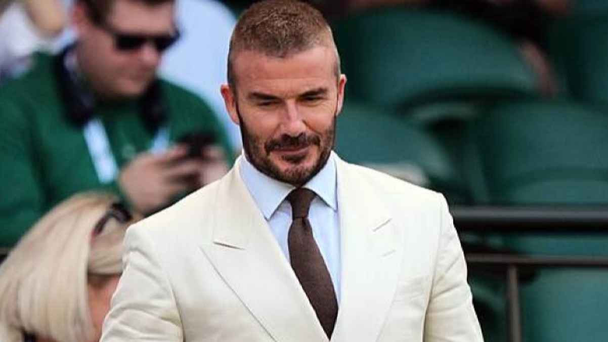 ديفيد بيكهام يُخْرِجُ عَن صَمْتِه بَعْدَ مِنْشُورَاتِ ابْنِهِ الجَدَلِيَّة#ديفيد #بيكهام #يخرج #عن #صمته #بعد #منشورات #ابنه #الجدلية