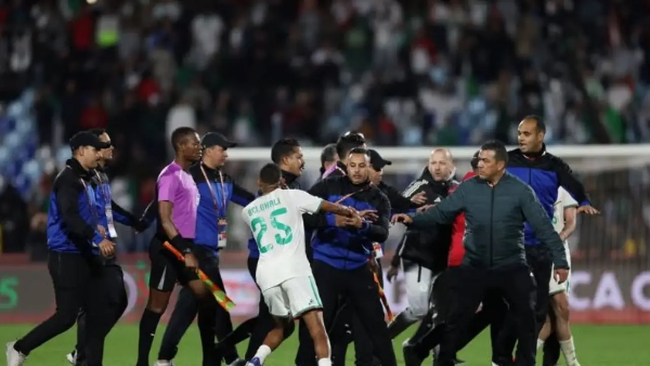 زلزال في الكاف.. عقوبات مغلظة تضرب كبار القارة بعد أحداث ربع النهائي النارية#زلزال #في #الكاف. #عقوبات #مغلظة #تضرب #كبار #القارة #بعد #أحداث #ربع #النهائي #النارية