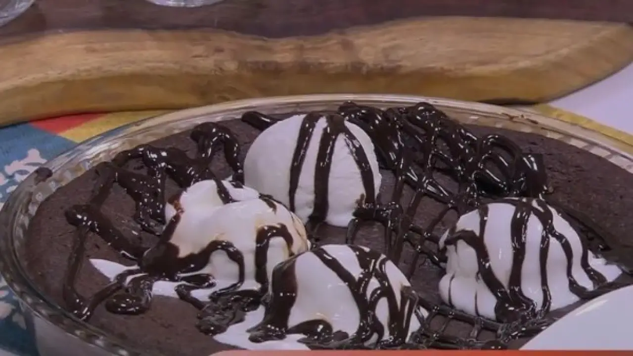 سر البراوني بودنج.. إضافة واحدة تجعل الحلوى المنزلية تنافس أشهر المخابز العالمية#سر #البراوني #بودنج. #إضافة #واحدة #تجعل #الحلوى #المنزلية #تنافس #أشهر #المخابز #العالمية