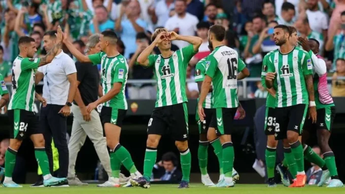 سقوط الغواصات.. ريال بيتيس يبعثر أوراق الليغا ويصدم فياريال في ليلة الحسم بالدوري الإسباني#سقوط #الغواصات. #ريال #بيتيس #يبعثر #أوراق #الليغا #ويصدم #فياريال #في #ليلة #الحسم #بالدوري #الإسباني