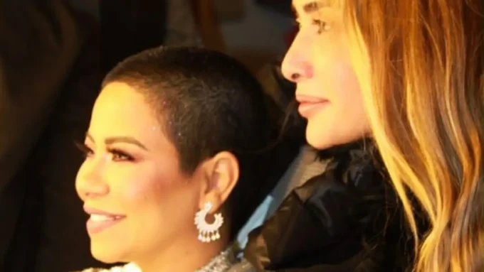 شقيقة الفنانة زينة.. سر ظهورها المفاجئ مع شيرين عبد الوهاب يثير الجدل#شقيقة #الفنانة #زينة. #سر #ظهورها #المفاجئ #مع #شيرين #عبد #الوهاب #يثير #الجدل