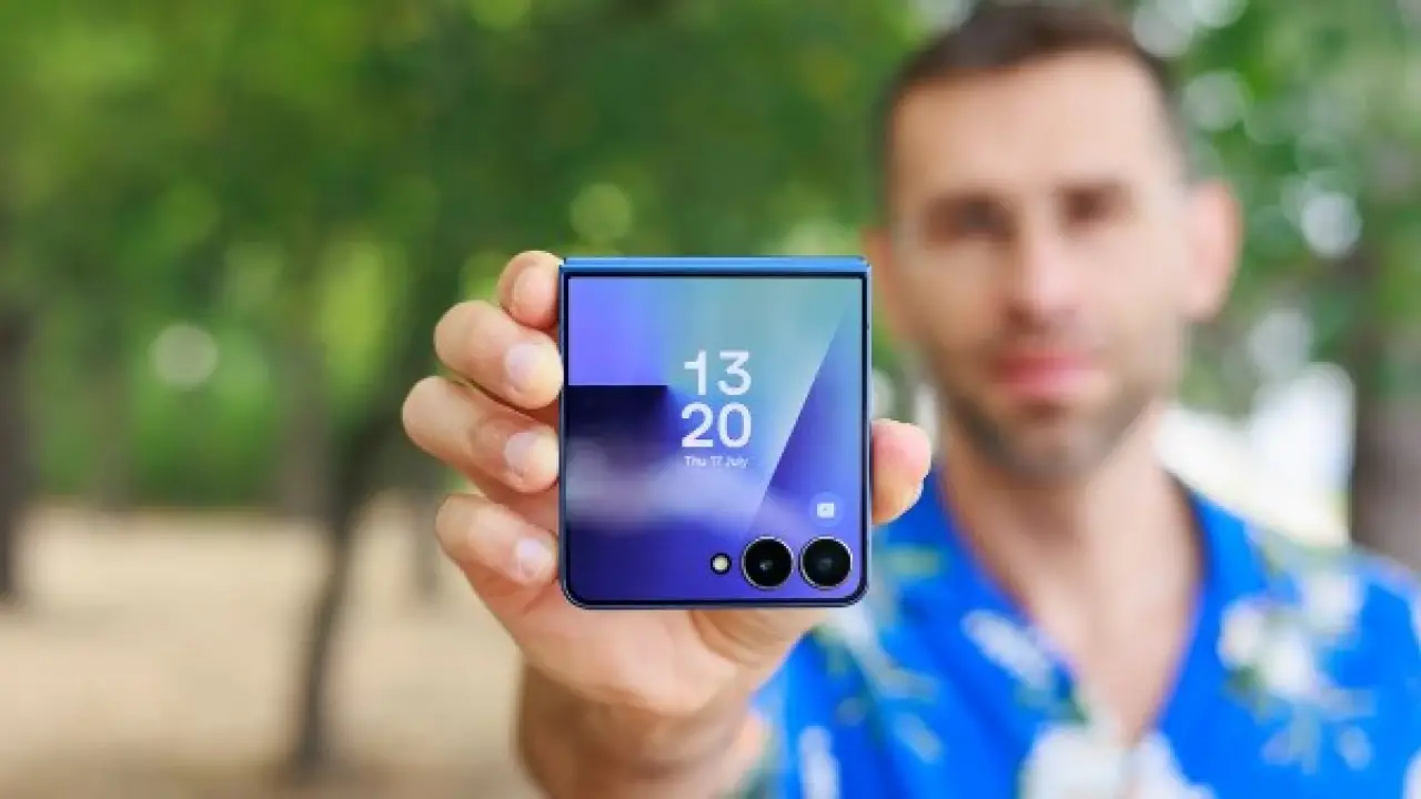 صدمة عشاق سامسونج.. تسريبات هاتف Galaxy Z Flip 8 تحسم الجدل بشأن الكاميرا المنتظرة#صدمة #عشاق #سامسونج. #تسريبات #هاتف #Galaxy #Flip #تحسم #الجدل #بشأن #الكاميرا #المنتظرة