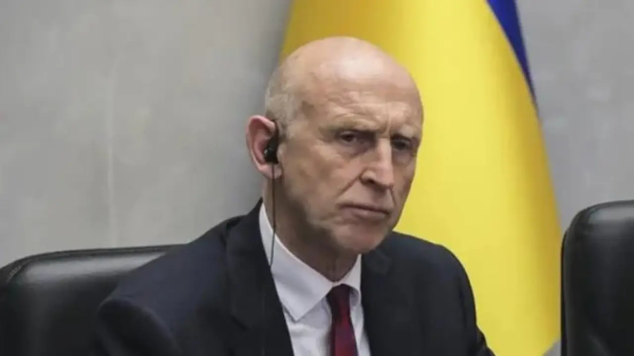 صواريخ روسية تلاحقه.. تفاصيل نجاة وزير الدفاع البريطاني من الموت في سماء كييف#صواريخ #روسية #تلاحقه. #تفاصيل #نجاة #وزير #الدفاع #البريطاني #من #الموت #في #سماء #كييف