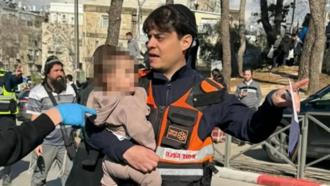 فاجعة في القدس.. تسرب مادة كيميائية داخل روضة أطفال ينهي حياة رضيعين ويصدم الجميع#فاجعة #في #القدس. #تسرب #مادة #كيميائية #داخل #روضة #أطفال #ينهي #حياة #رضيعين #ويصدم #الجميع