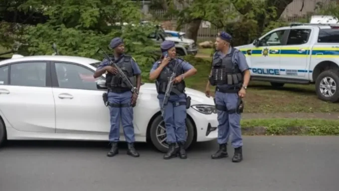 فاجعة في جنوب أفريقيا.. رصاص مجهول ينهي حياة 7 أشخاص ويثير رعب السكان#فاجعة #في #جنوب #أفريقيا. #رصاص #مجهول #ينهي #حياة #أشخاص #ويثير #رعب #السكان