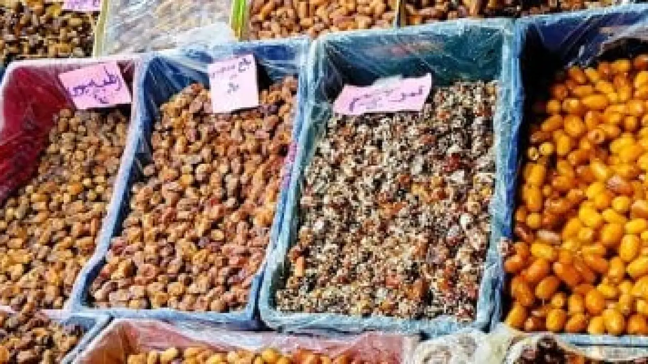 قائمة أسعار البلح.. تباين في تكلفة الأنواع السيوية بأسواق مطروح اليوم الأحد#قائمة #أسعار #البلح. #تباين #في #تكلفة #الأنواع #السيوية #بأسواق #مطروح #اليوم #الأحد