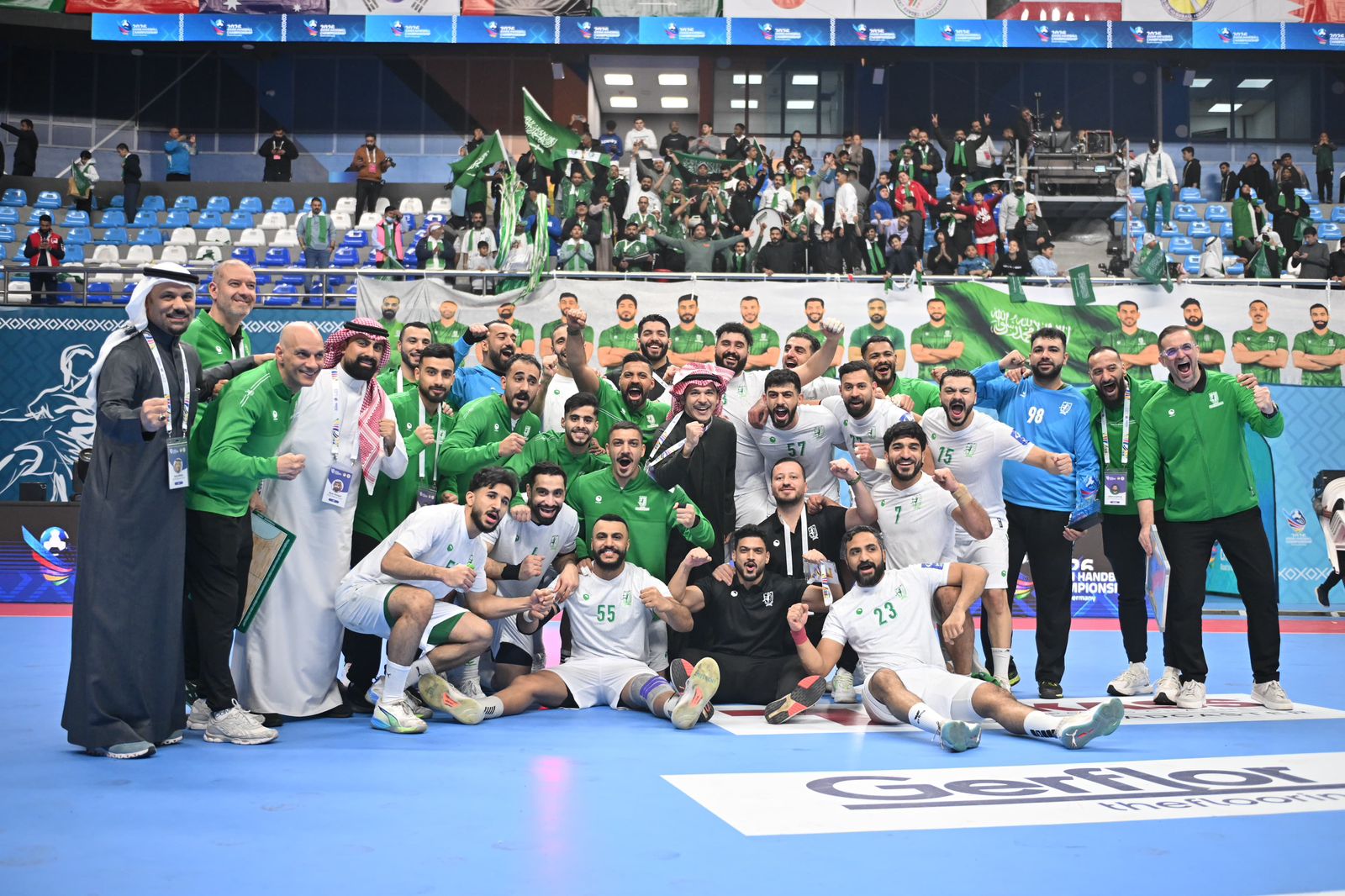 «قبضة الأخضر» تتجاوز «الساموراي» وتبلغ الدور الرئيسي آسيويًا بصدارة المجموعة#قبضة #الأخضر #تتجاوز #الساموراي #وتبلغ #الدور #الرئيسي #آسيويا #بصدارة #المجموعة