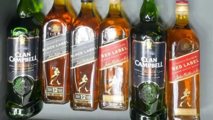 مطار الأقصر.. محاولة تهريب غامضة داخل حقائب راكب مصري تثير استنفار الأجهزة الأمنية#مطار #الأقصر. #محاولة #تهريب #غامضة #داخل #حقائب #راكب #مصري #تثير #استنفار #الأجهزة #الأمنية