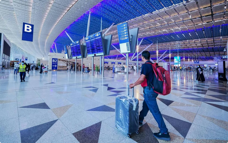 مطارات السعودية تسجّل 140.9 مليون مسافر في 2025 وتحقق نموًا قياسيًا بنسبة 9.6٪#مطارات #السعودية #تسجل #مليون #مسافر #في #وتحقق #نموا #قياسيا #بنسبة