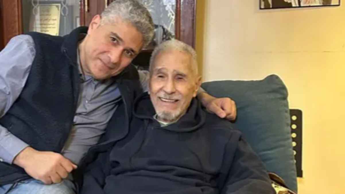 نَجْلُ عَبْدِ الرَّحْمَنِ أَبُو زَهْرَةَ يَسْتَغِيثُ بَعْدَ الْحَجْزِ عَلَى مُسْتَحَقَّاتِ وَالِدِهِ#نجل #عبد #الرحمن #أبو #زهرة #يستغيث #بعد #الحجز #على #مستحقات #والده