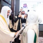 آل الشيخ يدشن برامج خادم الحرمين لتوزيع المصاحف والتمور وتفطير الصائمين#آل #الشيخ #يدشن #برامج #خادم #الحرمين #لتوزيع #المصاحف #والتمور #وتفطير #الصائمين