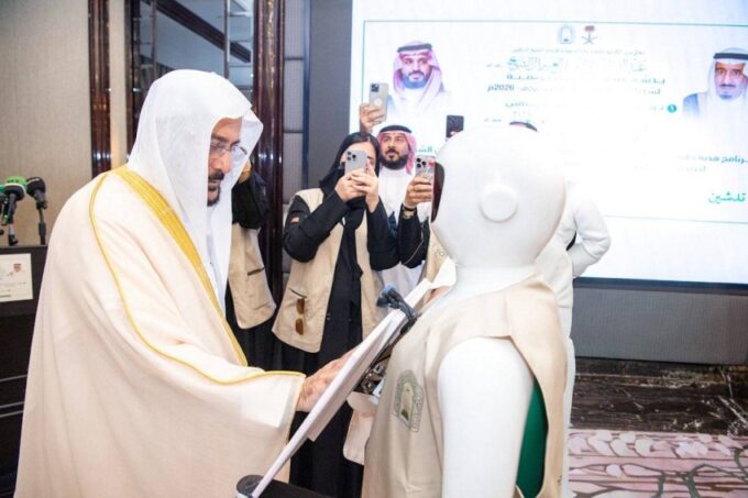 آل الشيخ يدشن برامج خادم الحرمين لتوزيع المصاحف والتمور وتفطير الصائمين#آل #الشيخ #يدشن #برامج #خادم #الحرمين #لتوزيع #المصاحف #والتمور #وتفطير #الصائمين