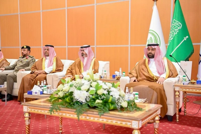 أمير منطقة جازان ونائبه يحضران إفطارًا رمضانيًا مع رجال وسيدات الأعمال#أمير #منطقة #جازان #ونائبه #يحضران #إفطارا #رمضانيا #مع #رجال #وسيدات #الأعمال