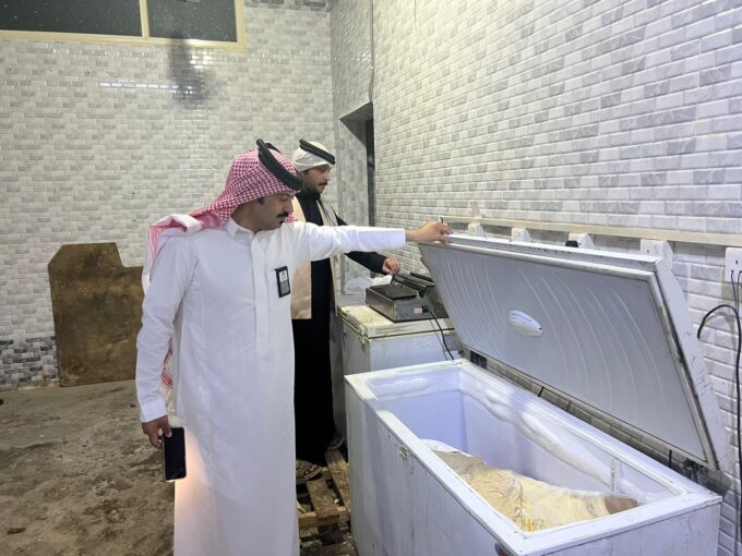 إغلاق مخبزًا مخالفًا وإتلاف كميات كبيرة من المخبوزات#إغلاق #مخبزا #مخالفا #وإتلاف #كميات #كبيرة #من #المخبوزات