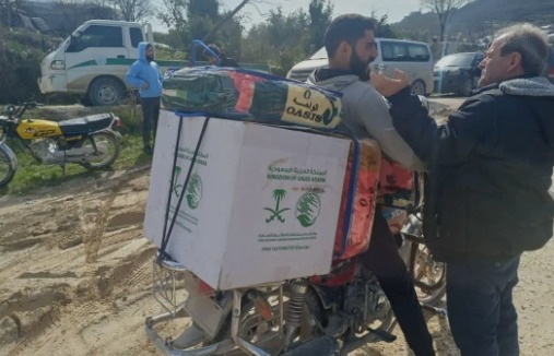 استجابةً لنداء الإنسانية.. "مركز الملك سلمان" يغيث العائلات المتضررة من السيول في إدلب السورية#استجابة #لنداء #الإنسانية. #مركز #الملك #سلمان #يغيث #العائلات #المتضررة #من #السيول #في #إدلب #السورية