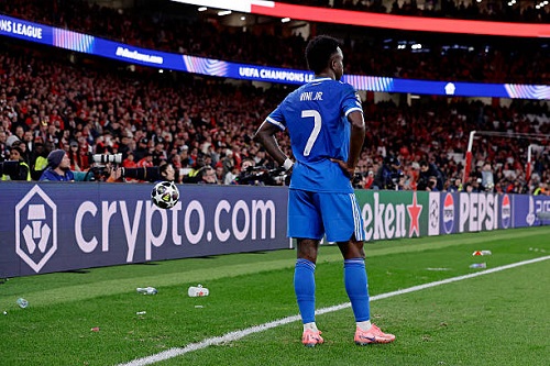 الاتحاد البرازيلي يعلن تضامنه مع فينيسيوس بعد واقعة العنصرية أمام بنفيكا#الاتحاد #البرازيلي #يعلن #تضامنه #مع #فينيسيوس #بعد #واقعة #العنصرية #أمام #بنفيكا