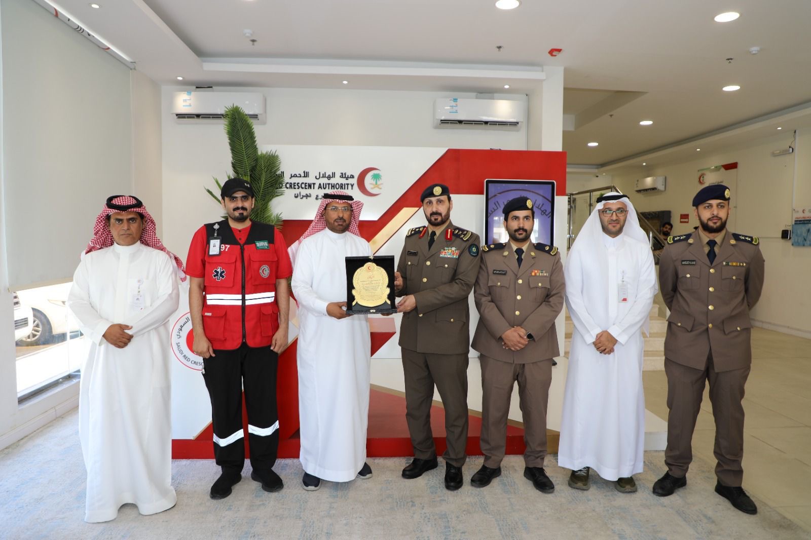 العميد العصيمي يزور الهلال الأحمر بنجران#العميد #العصيمي #يزور #الهلال #الأحمر #بنجران