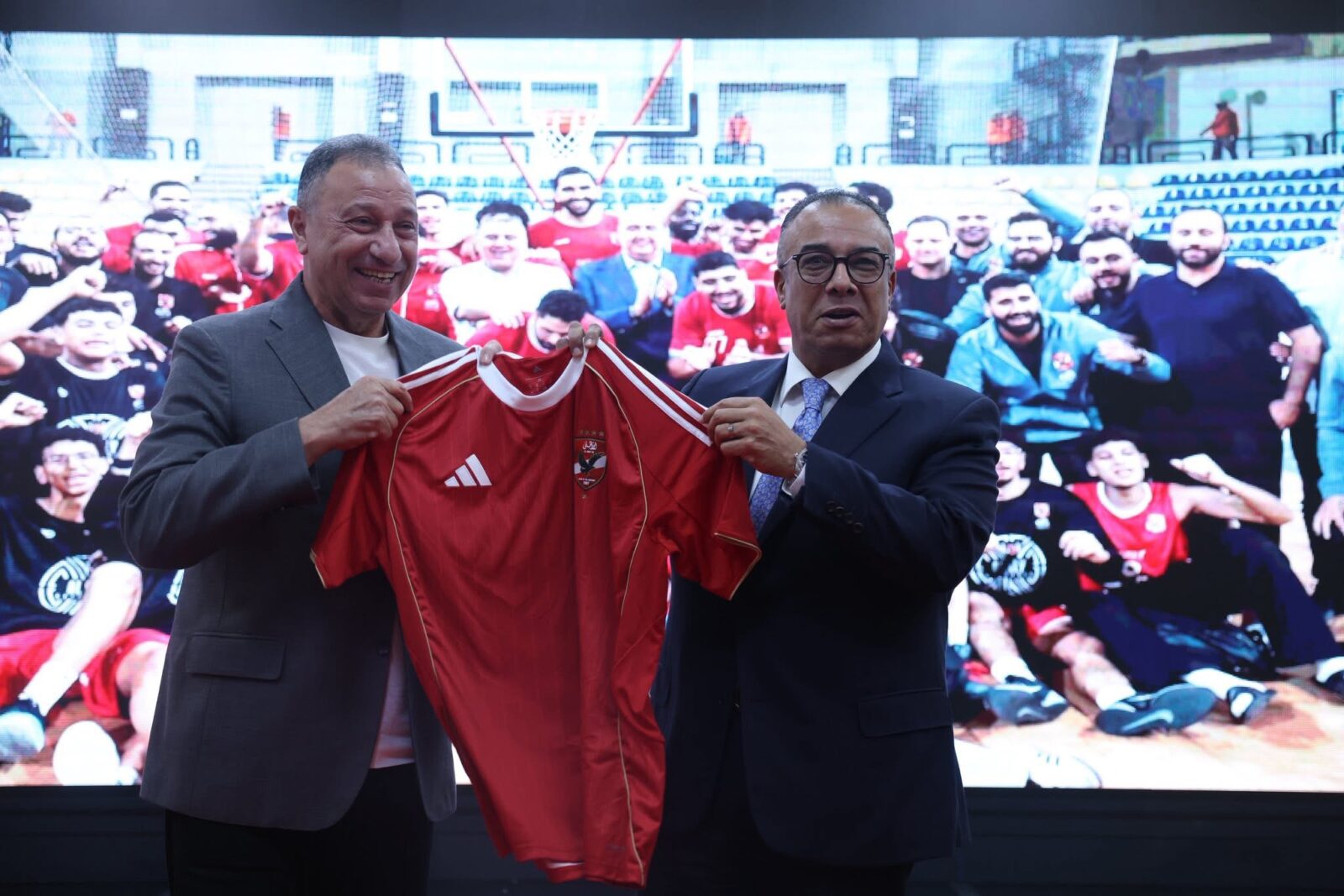 رئيس اتحاد السلة يهنئ الأهلي بعد التتويج بلقب دوري المرتبط – كل الكورة#رئيس #اتحاد #السلة #يهنئ #الأهلي #بعد #التتويج #بلقب #دوري #المرتبط #كل #الكورة