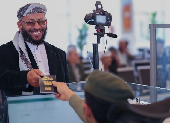 عبر "بوابة الوديعة".. الجوازات تنهي إجراءات توافد معتمري رمضان 1447 بتقنيات متطورة#عبر #بوابة #الوديعة. #الجوازات #تنهي #إجراءات #توافد #معتمري #رمضان #بتقنيات #متطورة