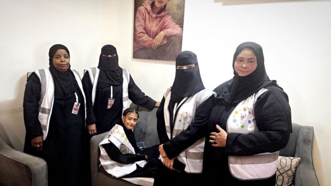 أجاويد 4 تقف إنسانيًا مع طفلة فقدت أسرتها في منطقة القصيم#أجاويد #تقف #إنسانيا #مع #طفلة #فقدت #أسرتها #في #منطقة #القصيم